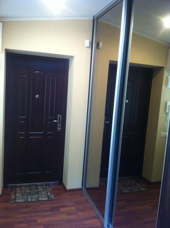 Solo Apart Riga Luaran gambar